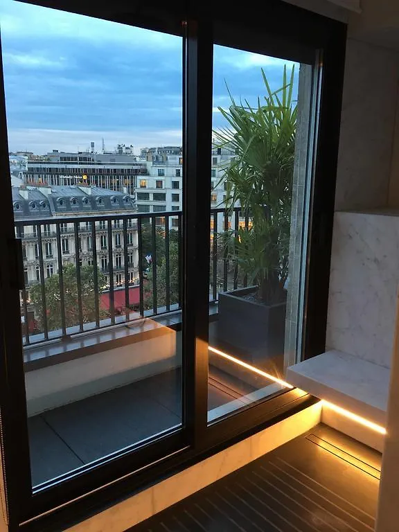 The Establishment Champs-elysees Apartment *